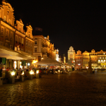 Zdjęcia prezentujące Poznań nocą